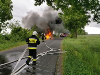 pozar auta OSP Klecko (1)
