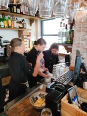┼╝ywienia i usug gastronomicznych (3)