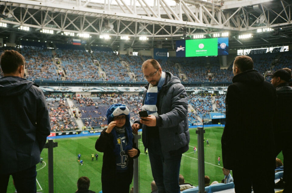 Dzień Sportu w przedszkolu - koszulka kibica dziecięca jako strój zwycięzcy